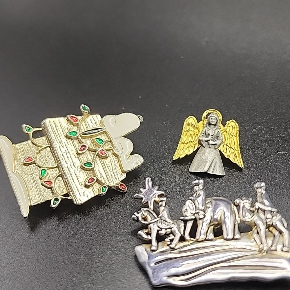 Festive Snoopy, 3‎ Wise Men And Angel Christmas Pins